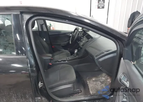 2015 Ford Focus Se z USA, uszkodzony, nr VIN 1FADP3F28FL235184